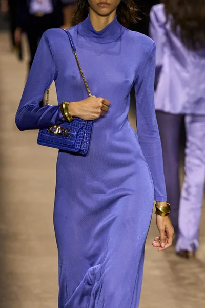 Look 97